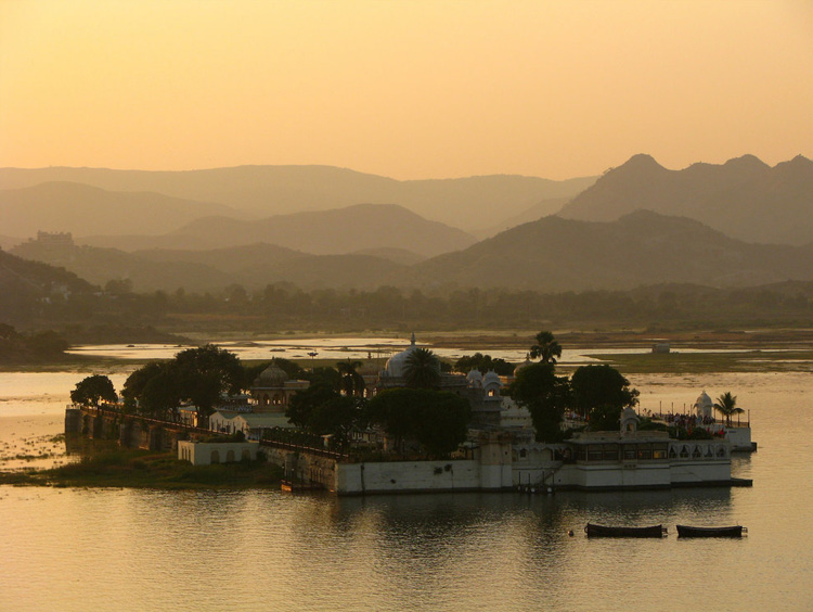 udaipur tourist places with images