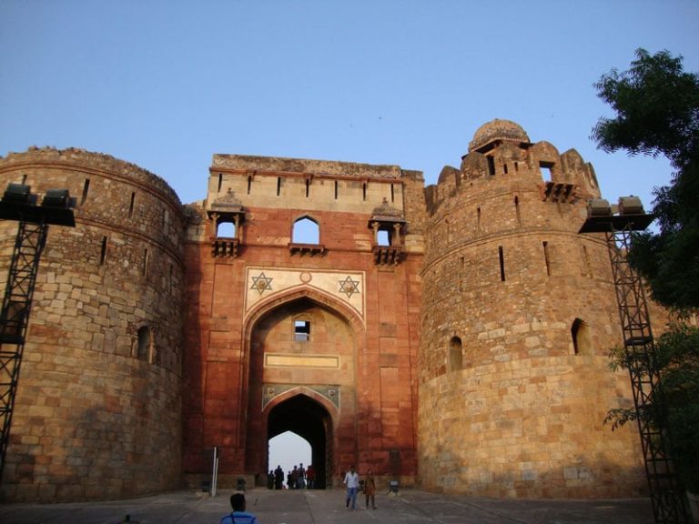 Purana Qila, New Delhi - Entry Fee, Visit Timings, Things To Do & More...